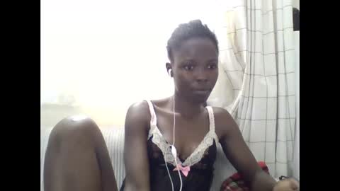 Snapshot of pretty_petite_ebony chatting on June 7, 2026, 2:21 pm pretty_petite_ebony online show from June 7, 2026, 2:21 pm