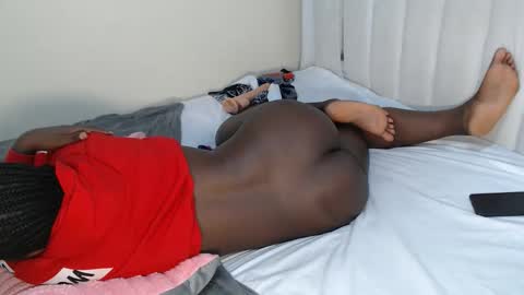 Essy online show from November 19, 2025, 4:01 am