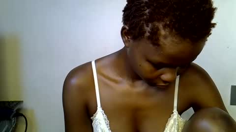 Snapshot of pretty_scooper chatting on May 23, 2026, 10:47 pm pretty_scooper online show from May 23, 2026, 10:47 pm