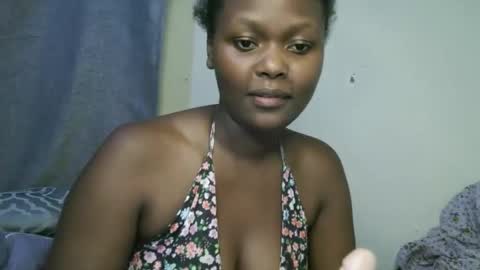 pretty_shanz online show from October 17, 2025, 8:22 pm