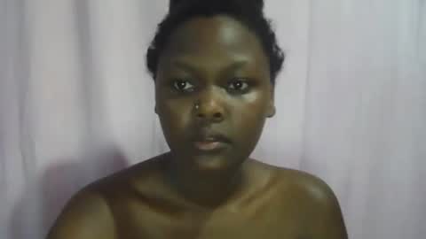 pretty_shanz online show from November 16, 2025, 6:41 am