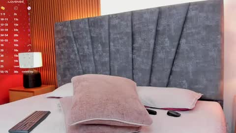 Daisy Flower online show from February 19, 2025, 2:12 am