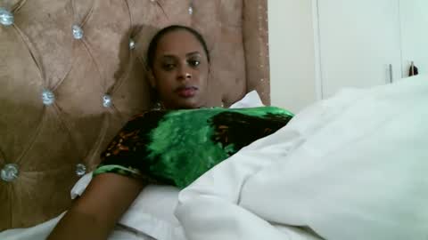 zii online show from October 13, 2025, 3:50 am