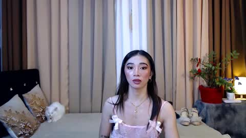 prettyakhira online show from February 5, 2025, 8:04 pm