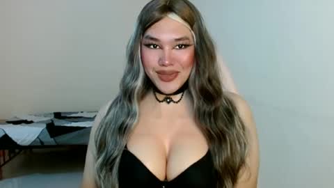 Snapshot of prettybad_angel chatting on June 17, 2026, 1:41 am MIAH online show from June 17, 2026, 1:41 am