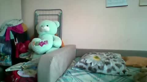 Bella online show from April 24, 2026, 8:50 am