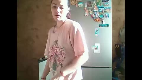 Snapshot of prettybella_7 chatting on June 4, 2026, 3:23 am Bella online show from June 4, 2026, 3:23 am