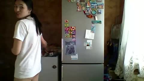 Snapshot of prettybella_7 chatting on June 8, 2026, 10:48 am Bella online show from June 8, 2026, 10:48 am