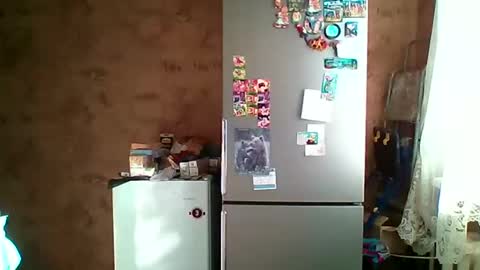 Snapshot of prettybella_7 chatting on June 9, 2026, 3:51 am Bella online show from June 9, 2026, 3:51 am