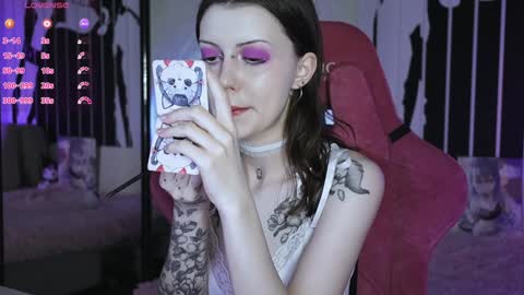 Violet online show from February 8, 2025, 11:02 pm