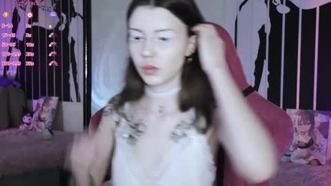 Violet online show from February 10, 2025, 3:03 am