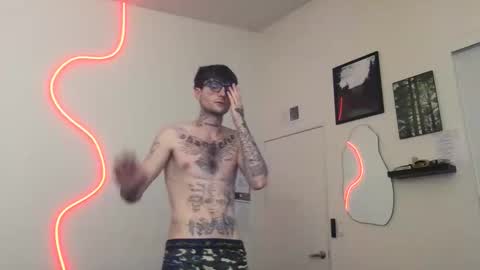 pretty boy online show from December 22, 2025, 2:19 am