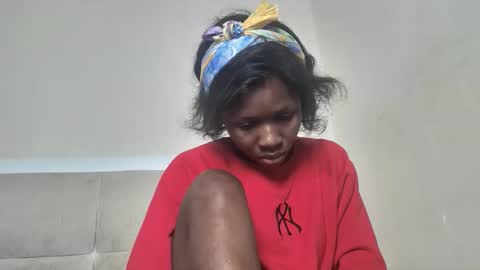 Vee online show from November 16, 2025, 4:01 pm