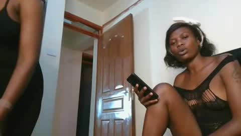 Vee online show from November 20, 2025, 9:03 pm