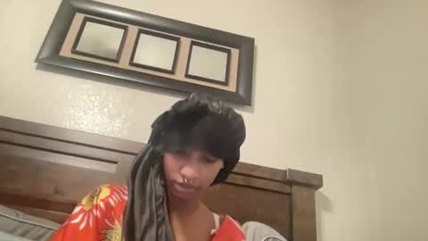 prettyfacefemale online show from June 6, 2026, 7:29 pm