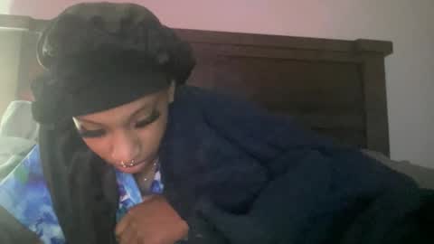 prettyfacefemale online show from June 12, 2026, 3:27 am