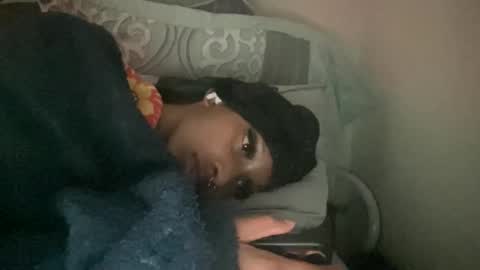 prettyfacefemale online show from June 13, 2026, 7:28 am
