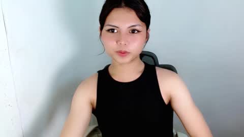 Snapshot of prettyjulian chatting on December 17, 2025, 10:21 am SEXY JULIA online show from December 17, 2025, 10:21 am