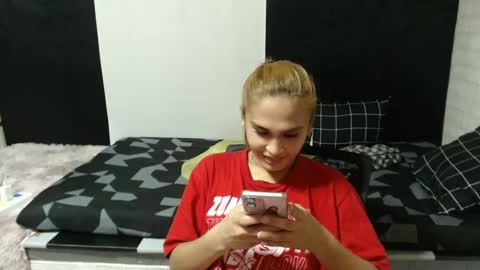 Kate online show from February 8, 2025, 9:35 am