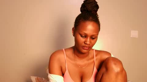 prettykeilaa online show from March 23, 2026, 7:40 pm