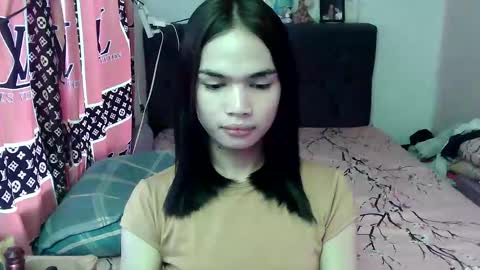 prettykhelcy online show from June 7, 2026, 2:48 am