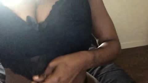 prettypinkpussy615 online show from November 25, 2025, 8:09 pm