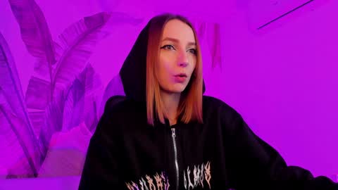 Mila -NONUDE MODEL online show from January 10, 2025, 7:46 am