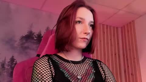 Mila -NONUDE MODEL online show from December 3, 2025, 4:38 pm