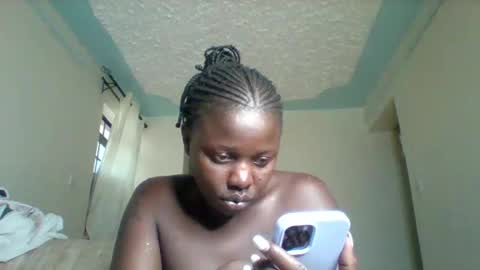 prettyreen online show from March 6, 2025, 8:52 am