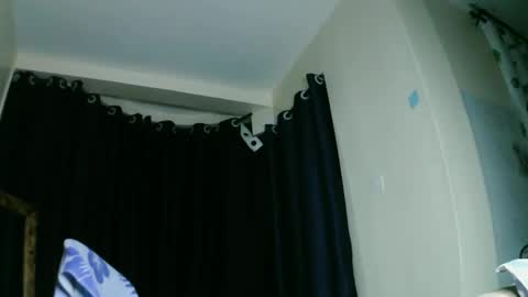 prettyreen online show from April 21, 2026, 2:51 am