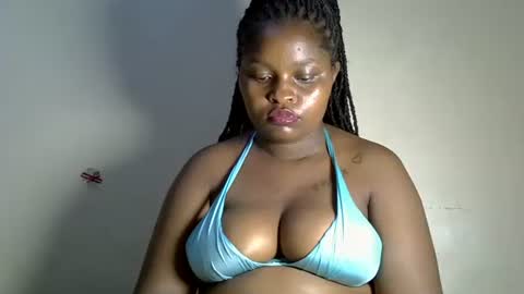 Snapshot of prettyriss chatting on May 19, 2026, 6:36 pm prettyriss online show from May 19, 2026, 6:36 pm