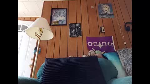 prettysolid7 online show from October 17, 2025, 7:16 pm