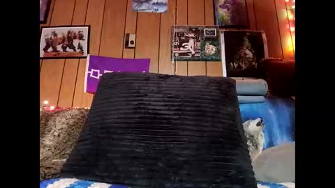 prettysolid7 online show from February 1, 2026, 7:51 am