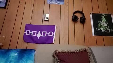 prettysolidd7 online show from February 23, 2025, 2:51 am