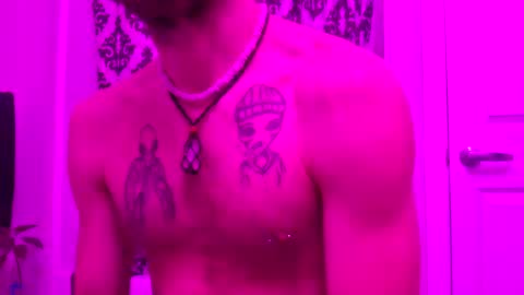 prettysolidd7 online show from October 1, 2025, 3:51 pm