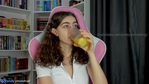 Sophie  next stream will be at Monday  i will wait you guys  online show from December 8, 2024, 5:44 pm