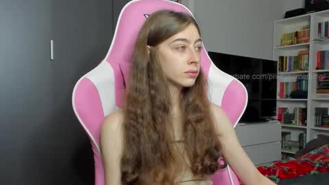Sophie  next stream will be at Monday  i will wait you guys  online show from October 20, 2025, 8:04 am