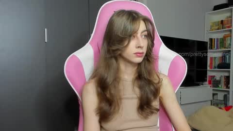 Sophie  next stream will be at Monday  i will wait you guys  online show from October 23, 2025, 6:45 am