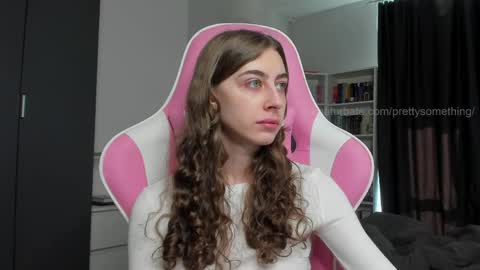 Snapshot of prettysomething chatting on May 8, 2026, 5:46 am Sophie next stream will be at Monday i will wait you guys online show from May 8, 2026, 5:46 am