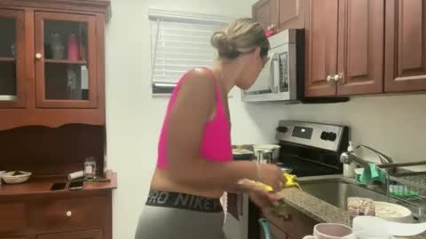 prettyyykittyyy22 online show from January 14, 2026, 8:36 pm