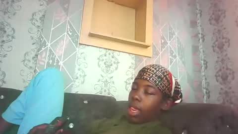 prettyzuzu online show from September 15, 2025, 5:07 am