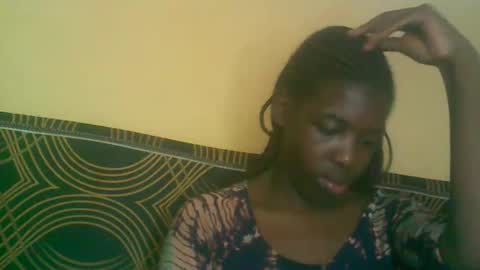 prettyzuzu online show from October 27, 2025, 6:28 am