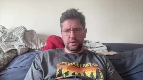 Snapshot of previewh chatting on May 27, 2026, 8:22 am PreviewH online show from May 27, 2026, 8:22 am