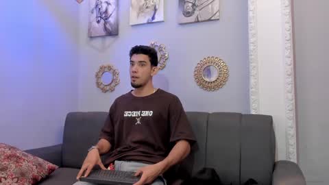 prince_arthur77 online show from February 18, 2025, 12:49 pm