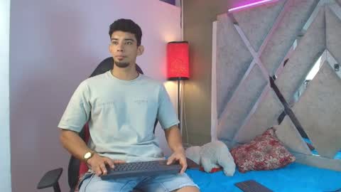 prince_arthur77 online show from April 18, 2026, 1:04 pm