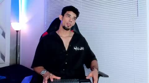 prince_arthur77 online show from June 23, 2026, 8:40 pm