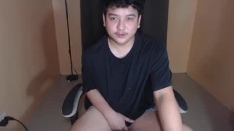 Snapshot of prince_killian chatting on May 15, 2026, 9:33 pm Killian online show from May 15, 2026, 9:33 pm