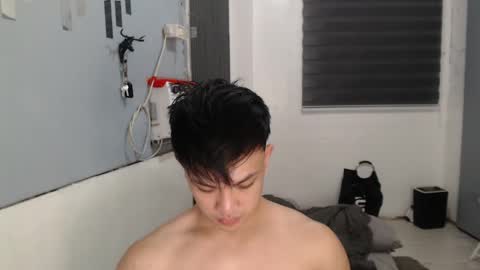 Snapshot of princeadrianx chatting on December 2, 2025, 7:31 pm Prince Adrian online show from December 2, 2025, 7:31 pm