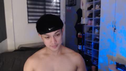 Snapshot of princeadrianx chatting on March 16, 2026, 5:55 am Prince Adrian online show from March 16, 2026, 5:55 am