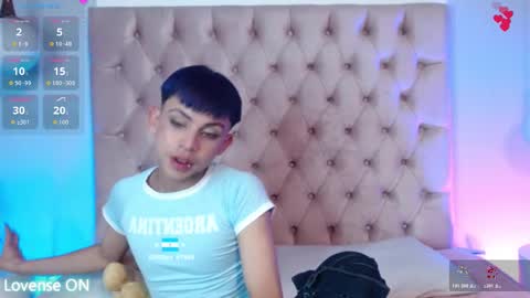 Snapshot of princeapolo_anki chatting on October 30, 2025, 7:58 pm Prince online show from October 30, 2025, 7:58 pm